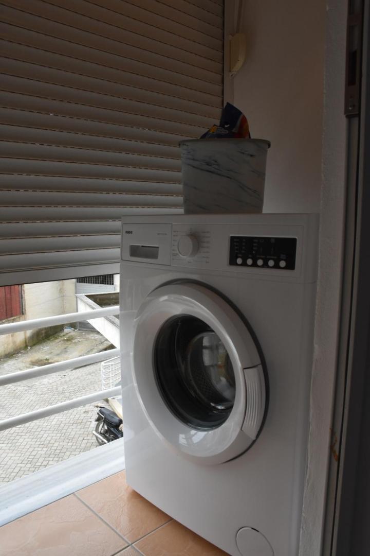 Leo Apartment Permet Bagian luar foto
